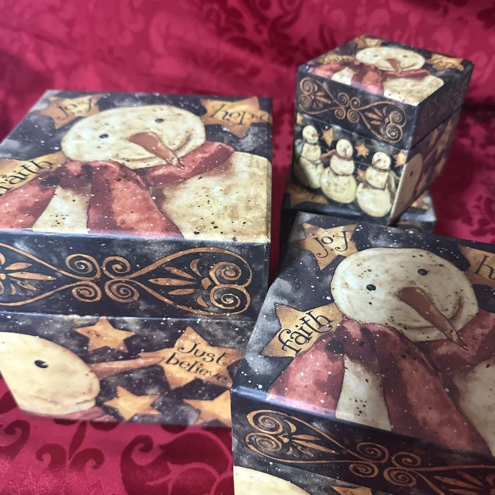 BOB'S BOXES~  Snowman  Set of 4 Nesting Boxes all with Lids~ Decorative~ Storage